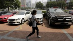 Китайският автомобилен пазар с трети пореден месец на спад