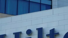 Китайският конгломерат HNA Group продава дела си в Hilton