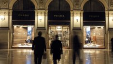 Когато ситуацията се усложни, руснаците купуват луксозни стоки