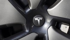 Индия към Tesla: Ясен бизнес план за стената преди по-ниски данъци!