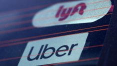 Как инвеститорите в Lyft и Uber търсят сигнали за едно по-розово бъдеще