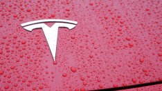 Индия иска да примами Tesla с предложения за по-евтино производство от Китай