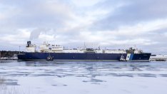 Финландия търси независимост от Русия с първия си плаващ терминал за втечнен газ