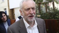 Лейбъристите гласуваха вот на недоверие към лидера си Джереми Корбин