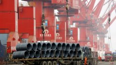 Китайската икономика се препъва леко 