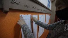 Българските граждани гласуват за президент и за ново Народно събрание*