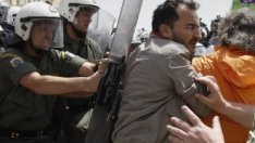 Преструктурирането на гръцкия дълг липсва на масата, но още е в менюто