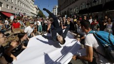 Стотици хиляди протестираха срещу мерките за икономии във Франция