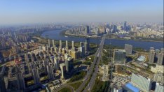 Китайската икономика отчита най-слаб ръст от шест години насам