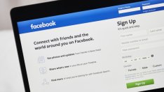 ЕС призова Facebook и Сие за повече съпротива на фалшивите новини