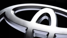 Световните продажби на Toyota се свиват през февруари заради спадове в Китай и Япония