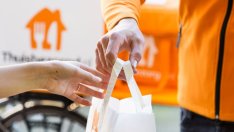 Just Eat и Takeaway.com са се споразумели за сливане за над 10 млрд. долара