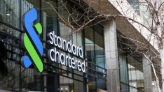 Фокусът на Изток на StanChart я подкрепиха в по-мрачната икономическа среда