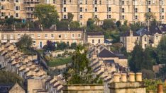 Офертните цени на жилищата във Великобритания намаляват за първи път тази година