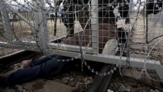 Гърция разчиства бежанския лагер по границата с Македония