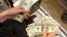 Доларът понесе най-губещата си седмица за последните шест месеца