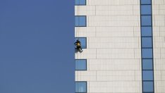 Безработицата в България пада до 9,4% през септември 