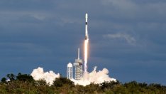 Мухъл отложи полет на SpaceX до Международната космическа станция