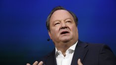 Paramount сменя изпълнителния си директор с трима лидери