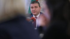 Горанов не отрече, че се е срещал с Божков