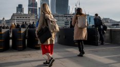 Британците търпят най-големия спад в жизнения си стандарт от 8 години