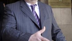 Златев: Авантюра е правителството да няма план за снабдяване на страната без Лукойл