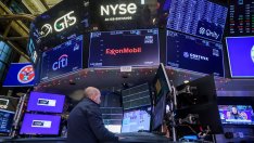 &bdquo;Продай Америка&ldquo; се възражда след новата атака на Тръмп срещу Фед