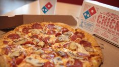 Domino's Pizza се разбра с франчайзополучателите си след години спорове