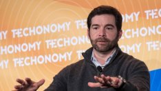 Изпълнителният директор на LinkedIn Джеф Уийнър напуска поста 