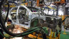 Renault обмисля да прехвърли дела си в „АвтоВАЗ“ на руски инвеститор