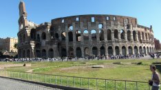 Защо туристите се дължат зле, когато са на почивка?