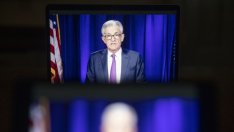 Пауъл: Американската икономика се подобрява, но остава дълъг път