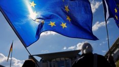 БВП на ЕС и еврозоната леко забавя растежа през последното тримесечие на 2017 г.