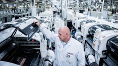 Много компании в Германия коригират търговските си връзки, за да избегнат нов недостиг