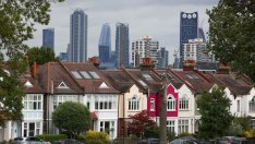 Новото британско правителство съживява растежа с повече жилищно строителство