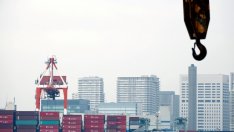 САЩ освободиха ЕС от митата, но само до 1 май