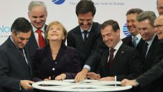 Дмитрий Медведев: САЩ от години опитват да "впият зъби" в европейската енергетика