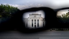 Фед е изправен пред обичайните предизвикателства от 70-те години насам