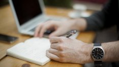 Студенти и докторанти могат да кандидатстват за стипендии за обучение в чужбина