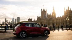 Синдикат: Целите за електромобилите излагат на риск хиляди работни места във Великобритания