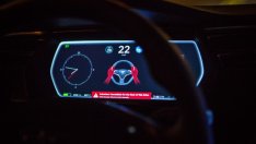 Щатски власти разследват автопилота на Tesla за нов инцидент