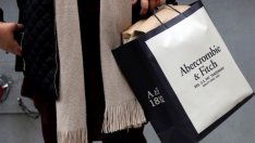 Abercrombie & Fitch с най-големия си борсов срив от 20 години