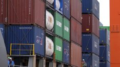 Русия увеличава вносните мита за "неприятелски" държави