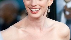 Ан Хатауей е най-доходоносната актриса