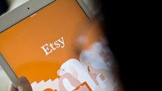 Маските - двигателят за приходите на Etsy