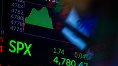 S&P 500 се опитва да изпълзи от територията на корекцията*