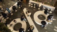 Твърде многото власт в твърде малко ръце е глобален проблем