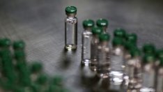 След ваксинационния хаос дозите на AstraZeneca започнаха да пристигат в Европа