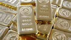 Златото изпраща четвърти месец подред с ръст в цената