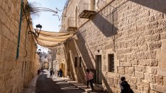 В сянката на войната родното място на Исус се готви да посрещне тихо Коледа